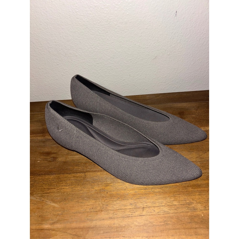 Vivaia gray Pointed-Toe Kitten Heels (Scarlett) size 7.5 38